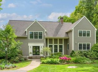 16 Constitution Dr, Southborough, MA 01772