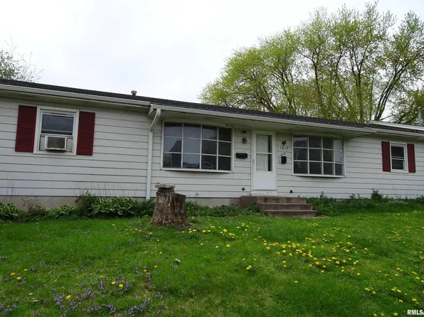 1617 W 43rd St, Davenport, IA 52806