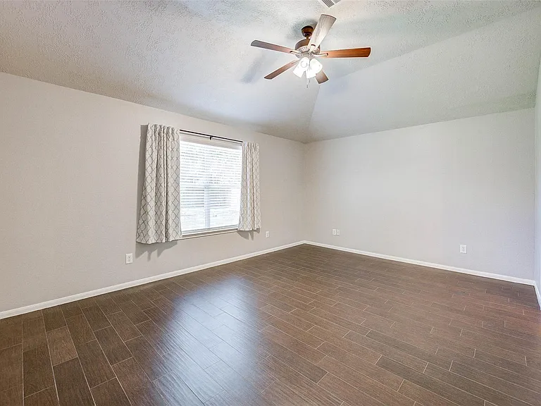 21611 Country Club Green Way — Photo 26
