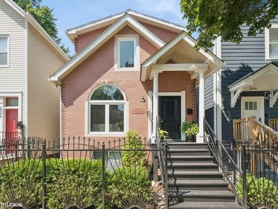 2546 W Medill Ave, Chicago, IL, 60647