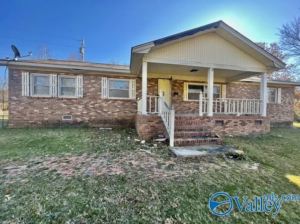 12 Bar West Ln, Woodville, AL 35776