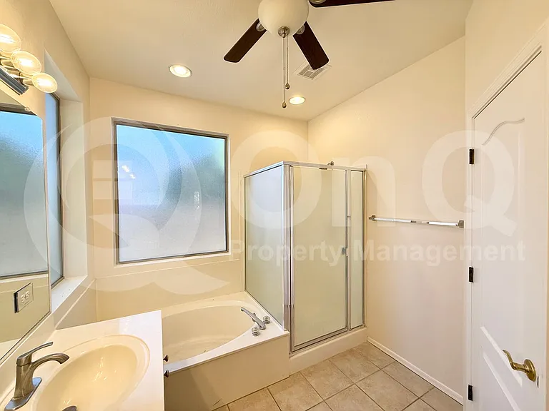 16609 S 16th Dr — Photo 3