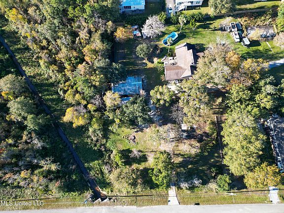 4th image of 137 Grosvenor Pl