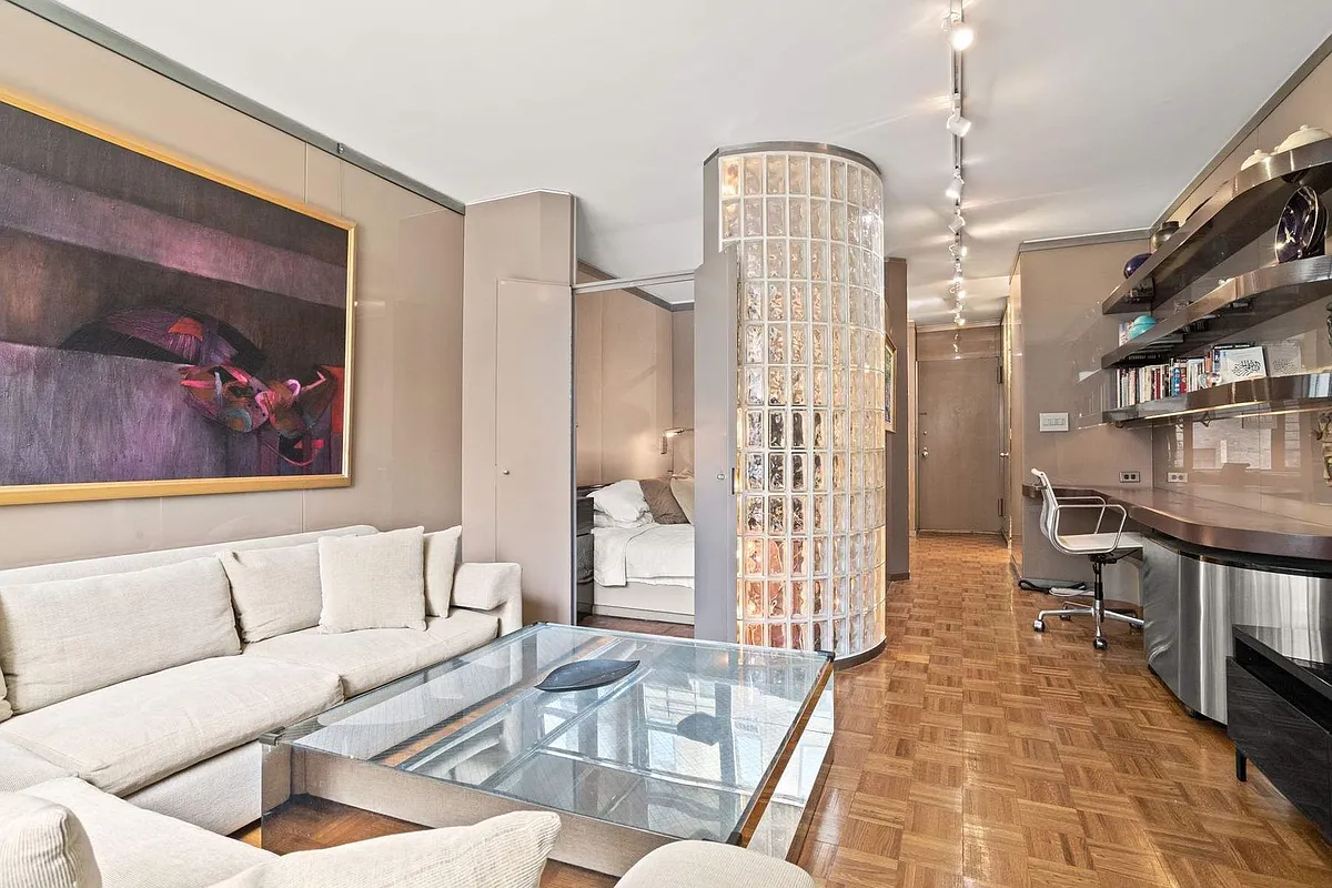 117 East 57th St Unit 23C  