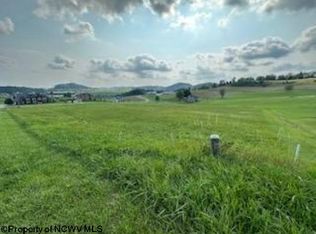 Daniel Paul Dr, Morgantown, WV 26501