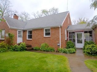 26284 Solon Rd, Bedford, OH