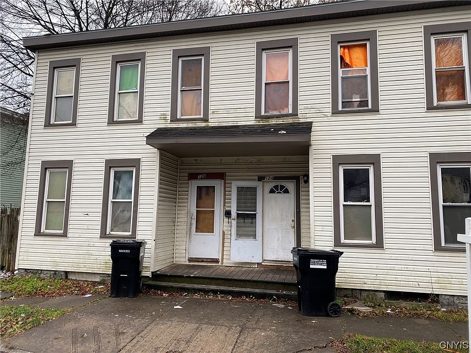 1st image of 124 Henderson St #26
