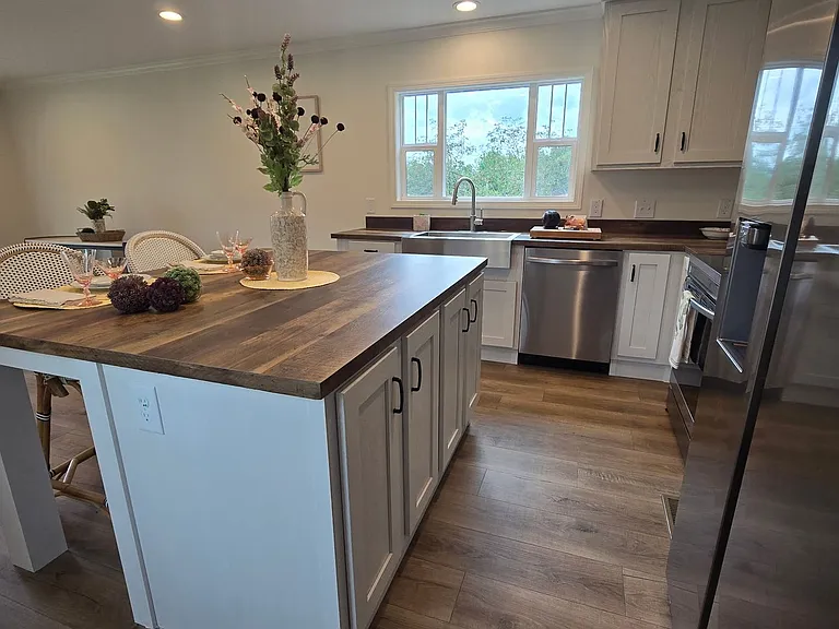557 Monteith Branch Rd — Photo 7