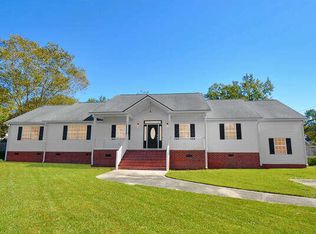 1004 Magnolia Ln, Moncks Corner, SC 29461