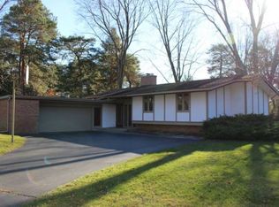 1317 N Parkway Dr, Midland, MI 48640