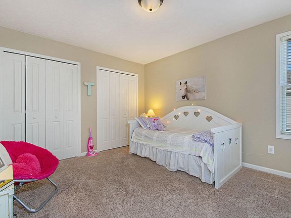 5th image of 1389 Highland Hill Dr SE