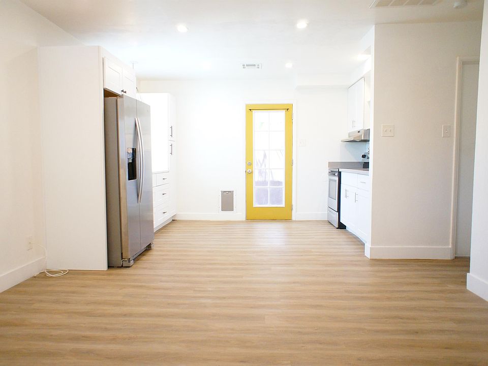 Open and bright kitchen