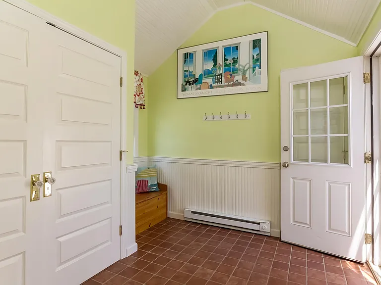 52 Overshores Dr E — Photo 14