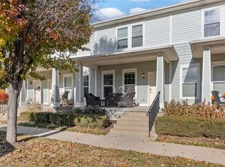 877 Walker Cir, Iowa City, IA 52245