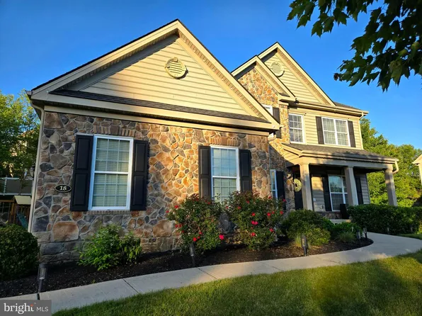 18 Beechwood Blvd, Feasterville Trevose, PA 19053