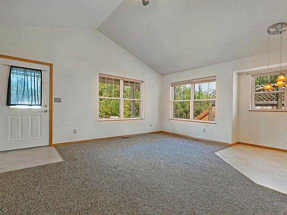 5th image of 810 S Inez St