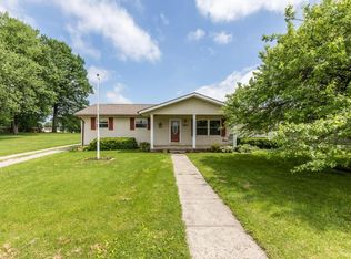 184 S State St, Frazeysburg, OH 43822