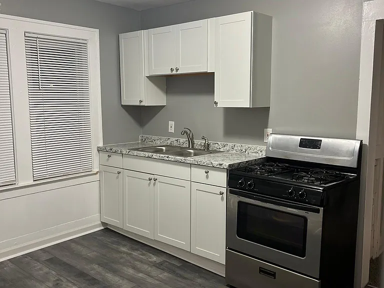 1532 Euclid St — Photo 1