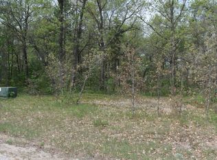 5916 Berry Ln, Indian River, MI 49749