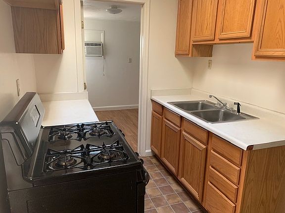 5th image of 120 N Wilbur