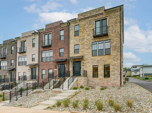 1309 Pen Park Ln, Charlottesville, VA 22901