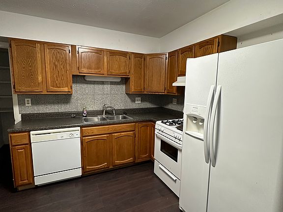 2nd image of 227 N Dicks St
