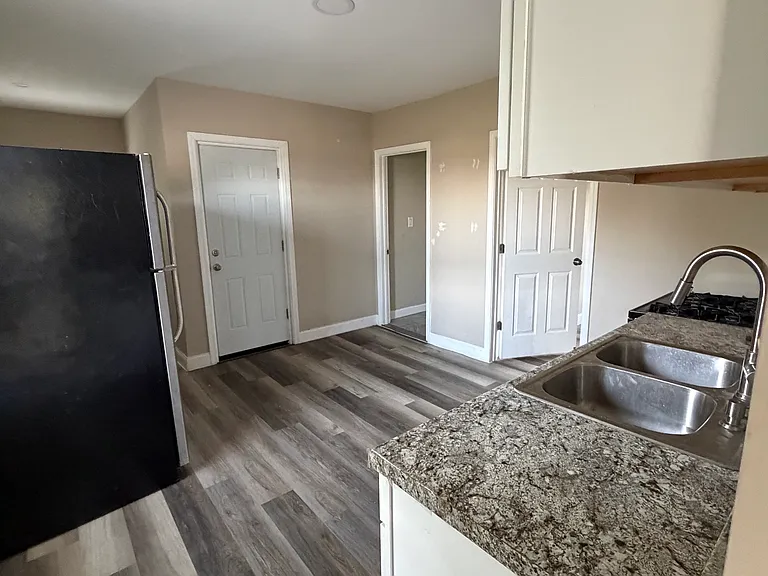9861 Russell St #2 — Photo 7