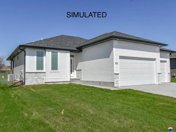 5848 SW Sierra Madre Dr, Lincoln, NE 68523