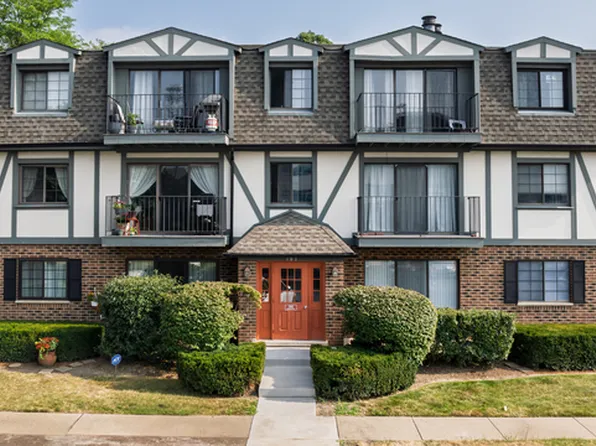 102 Steeple Dr APT B, Buffalo Grove, IL 60089