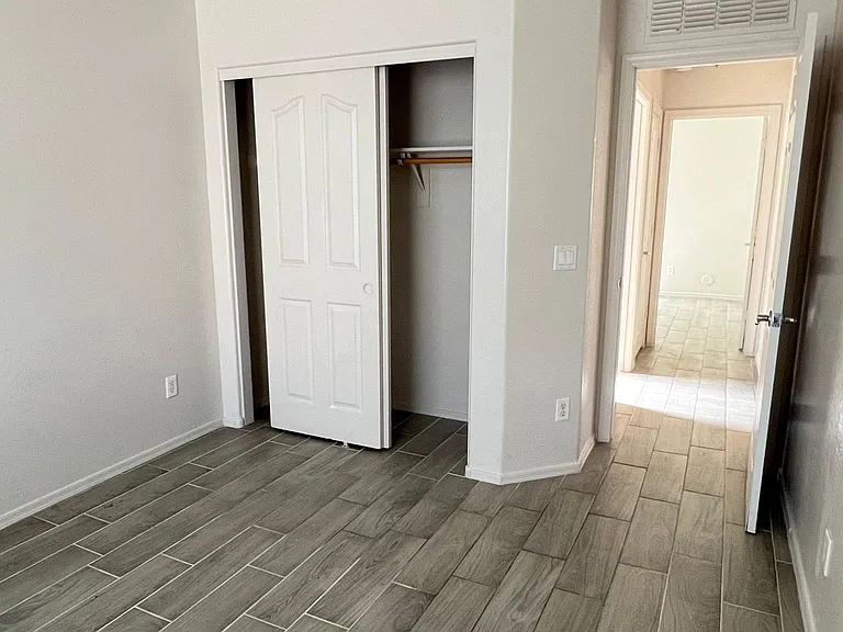 9843 E Emelita Ave — Photo 7