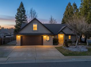 5890 Shadow Glen Dr, Redding, CA 96003
