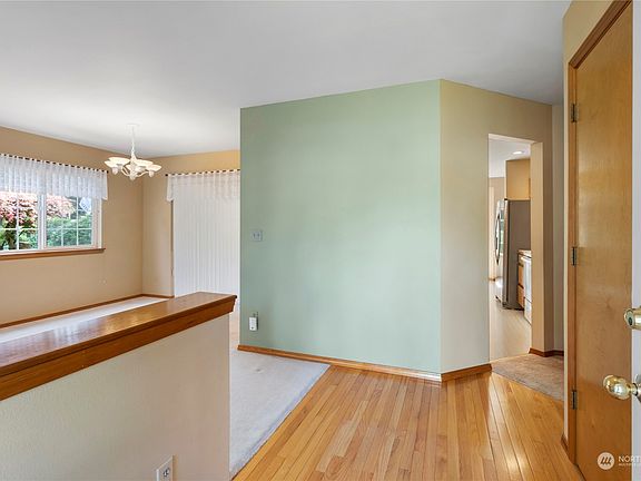 4th image of 4914 147th Street Ct NW