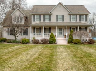 19 Lexington Dr, Wappingers Falls, NY 12590