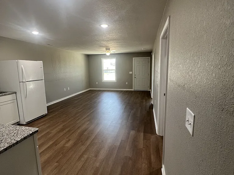 405 Jefferson St #B — Photo 3
