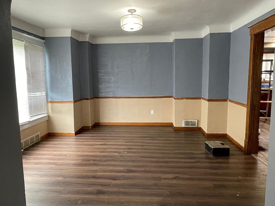 2nd image of 22 Manchester Ave
