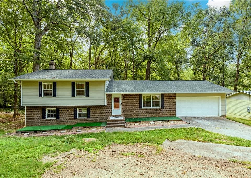 1st image of 1744 Oak Ridge Way