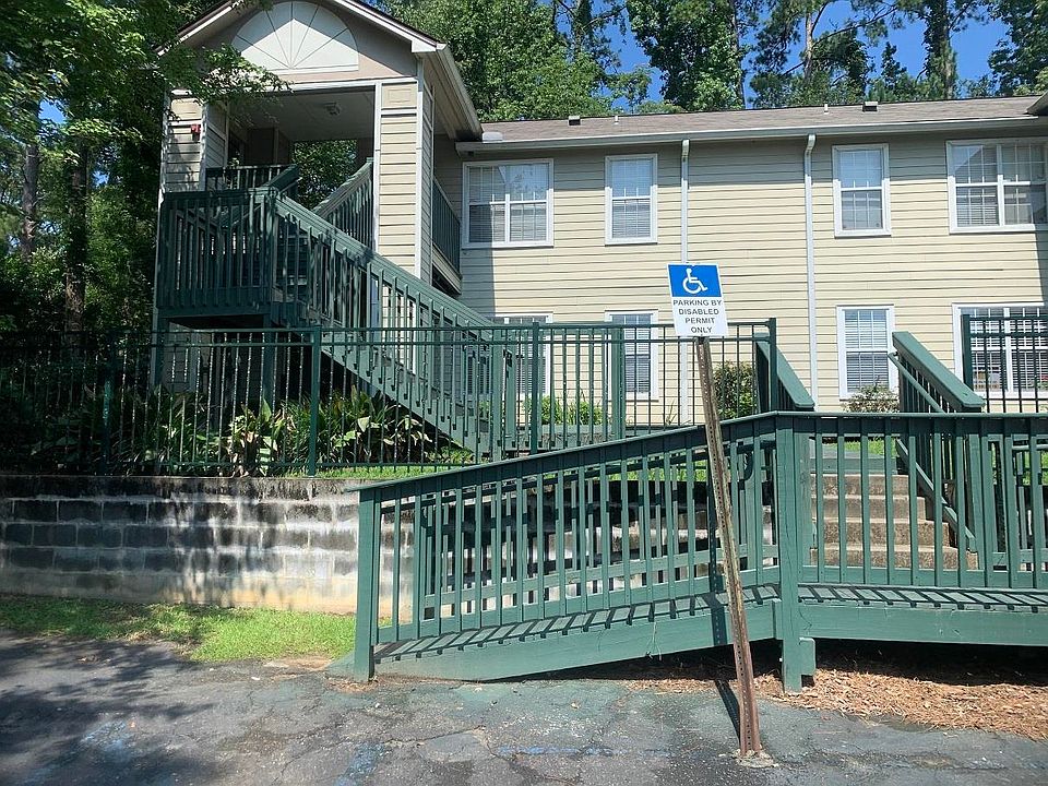 1st image of 1100 Green Tree Ct #M