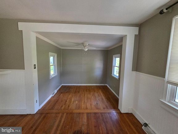 3rd image of 2590 Hallowing Point Rd