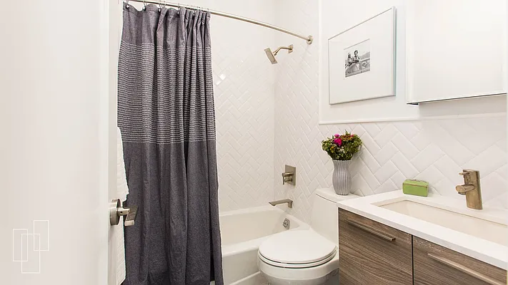 Sold by Garfield Realty  | media 23