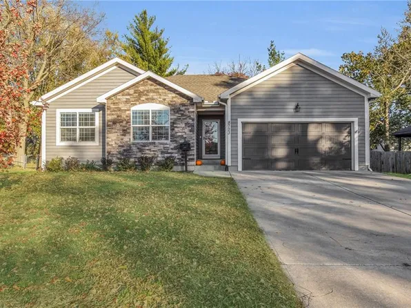 8723 Antioch Rd, Overland Park, KS 66212