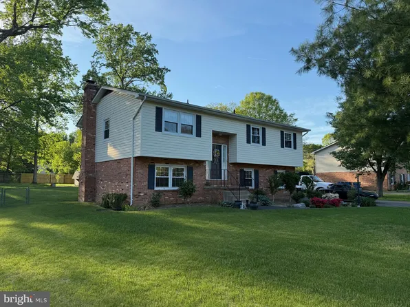 812 Lincoln Dr, Fredericksburg, VA 22407