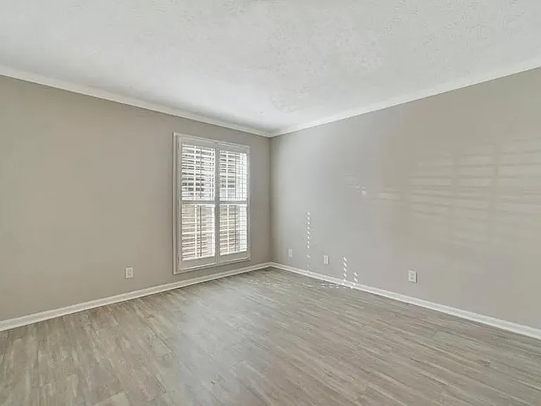 3175 Seven Pines Ct — Photo 9