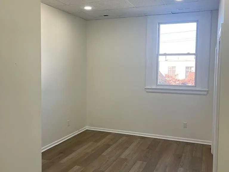 110 Hamilton St — Photo 19
