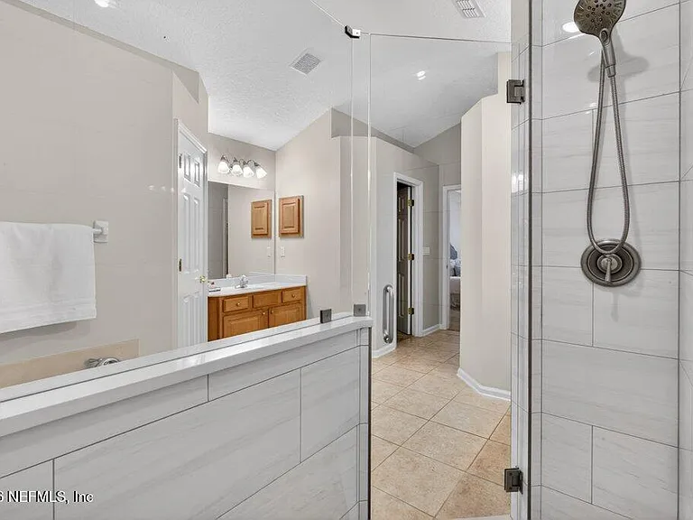 1634 Majestic View Ln — Photo 33