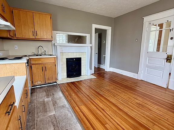 4th image of 132 Kemper Rd