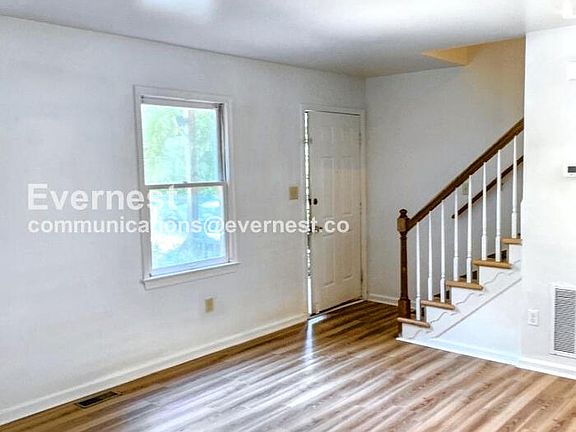 4th image of 532D Neck O Land Rd