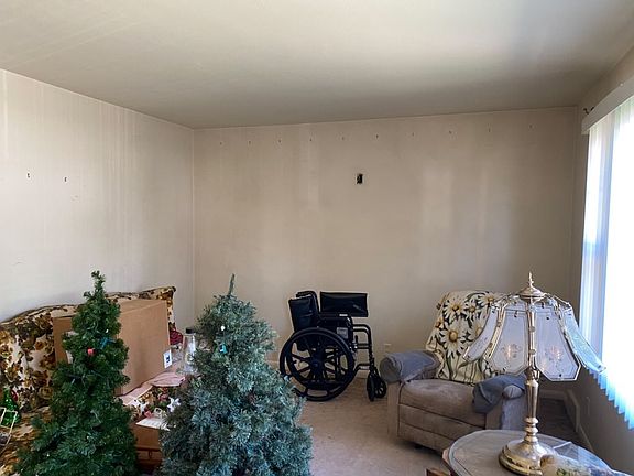 5th image of 1436 Lenard St