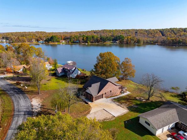 1212 Pearl Dr, Horseshoe Bend, AR 72512