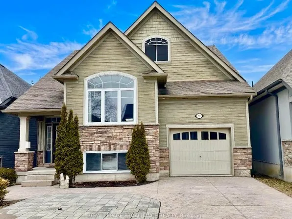 50 Lockside Dr #18, Peterborough, ON K9J 8T1