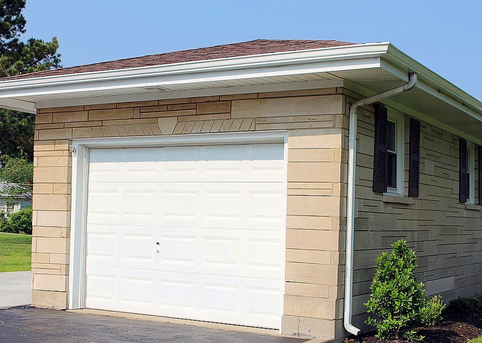 836 W Main St, Campbellsville, KY 42718 Zillow